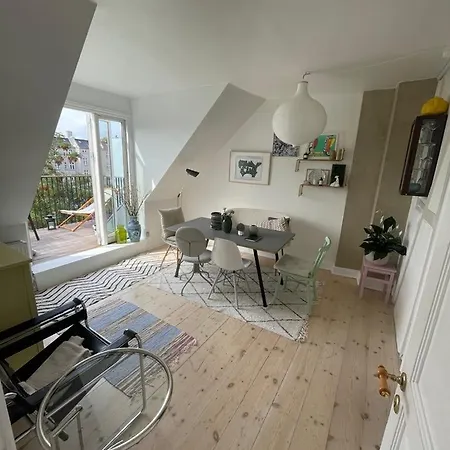 Charming City 2br Oasis Apartment Copenhagen