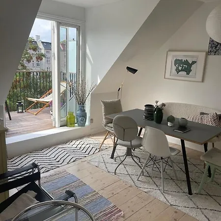 Charming City 2br Oasis Apartment Copenhagen